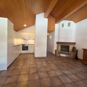 Square kitchen living